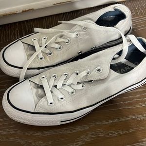 Converse. US 8.
